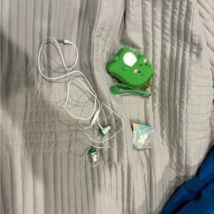 Green Frog Earbud Case with Earphones